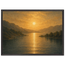 Quadro emoldurado Reflexo Dourado, lago e montanhas sob luz dourada