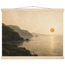 Pôster Amber Coast com suporte de madeira, pôr do sol em tons quentes sobre a costa